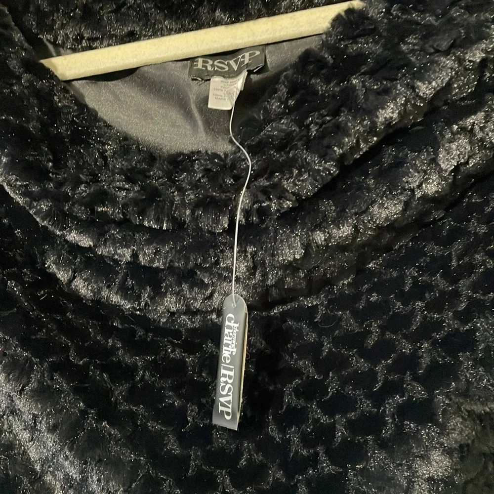 NWT Faux Fur Asymmetrical Stole - Picture 4 of 4